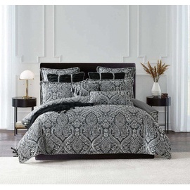 Camille [SIZE: Square Cushion]