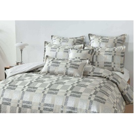 Huxley [SIZE: Square Cushion]