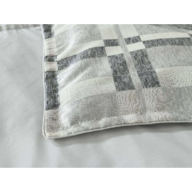Huxley [SIZE: Square Cushion]