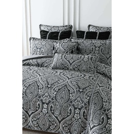 Camille [SIZE: Square Cushion]