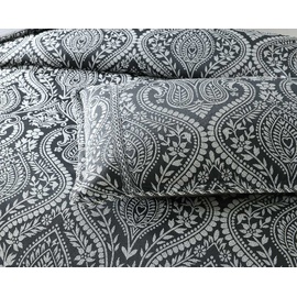 Camille [SIZE: Square Cushion]