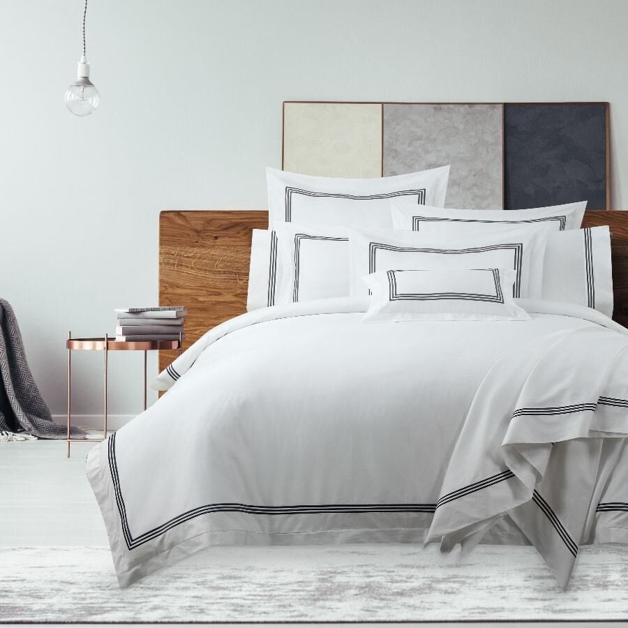 1000 Thread Count Quilt Cover Set Queen Bed Navy Bundle 0004 Jpg