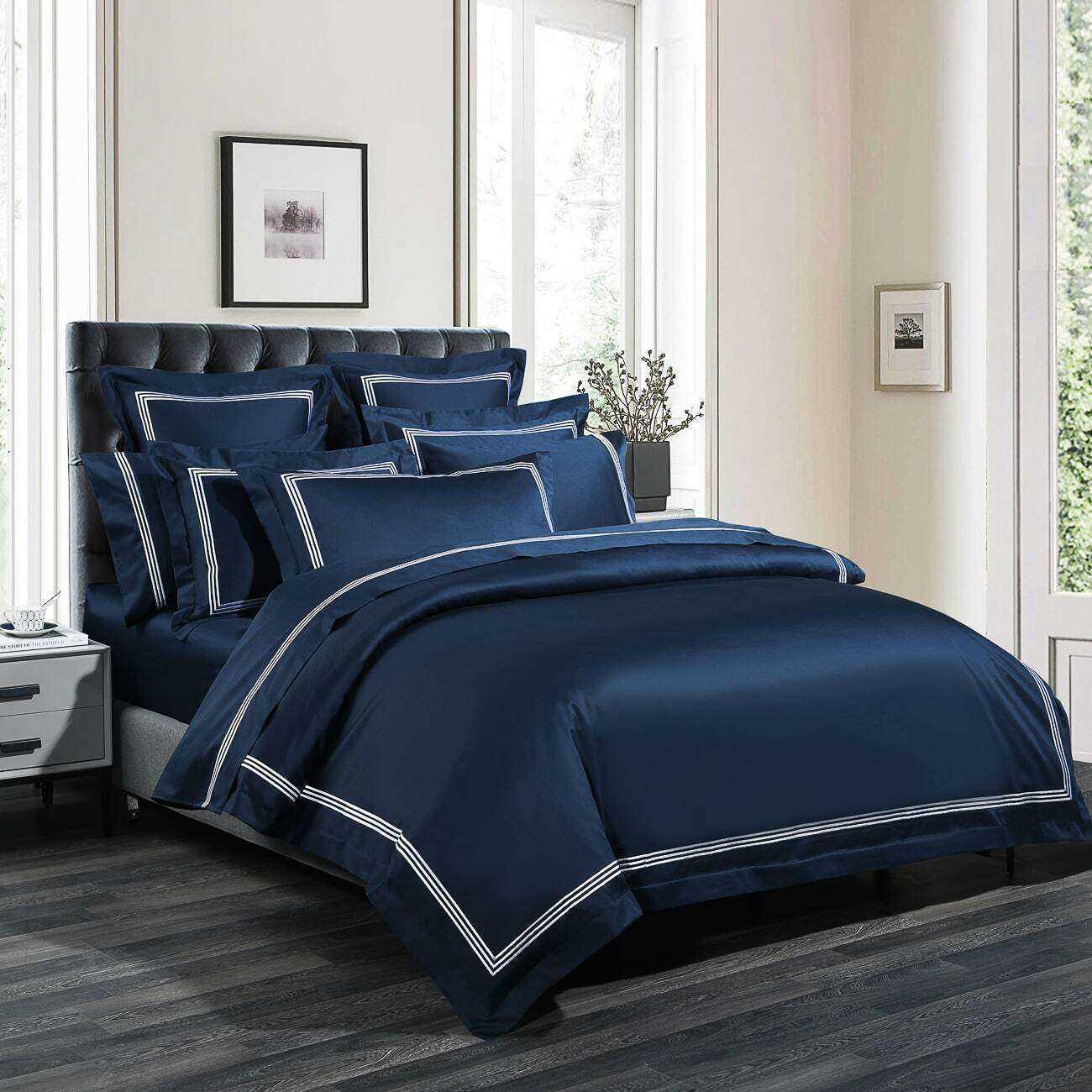 Ritz 1000 TC Embroidered Navy Quilt Cover Set [SIZE: King Size Pillow Case]