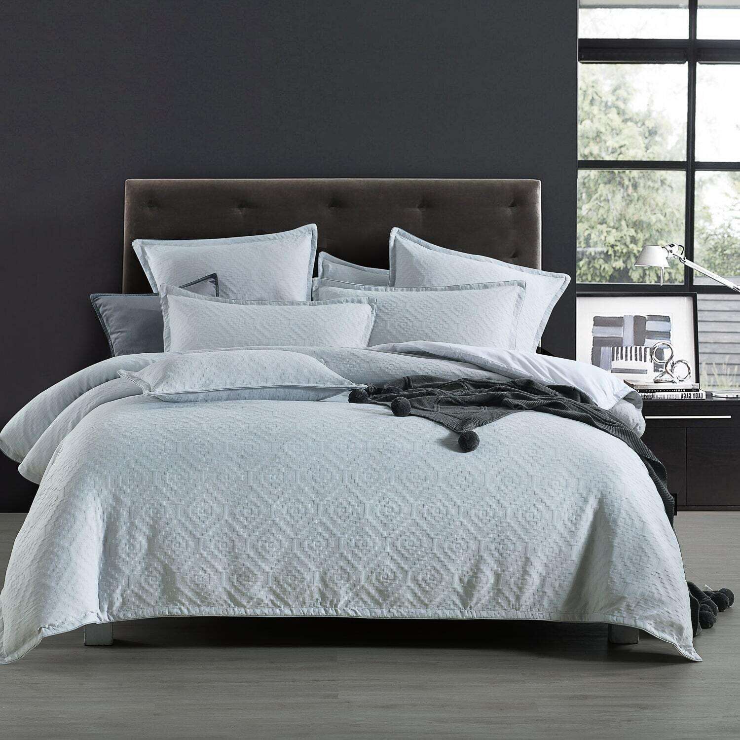 White Quilt Covers Deluxe White Duvet Cover Collection