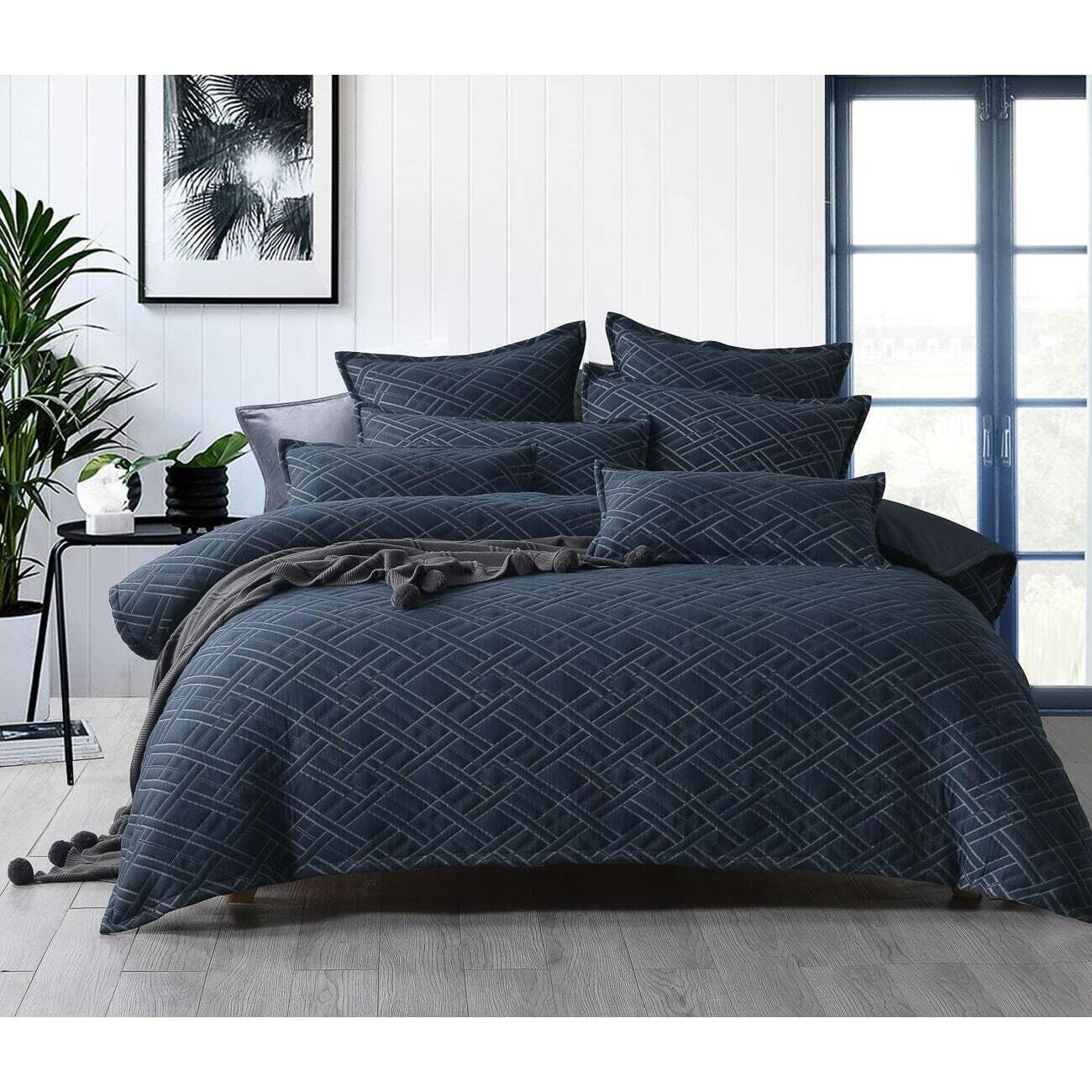 Blaze Navy Quilt Cover Set [SIZE: King Bed]
