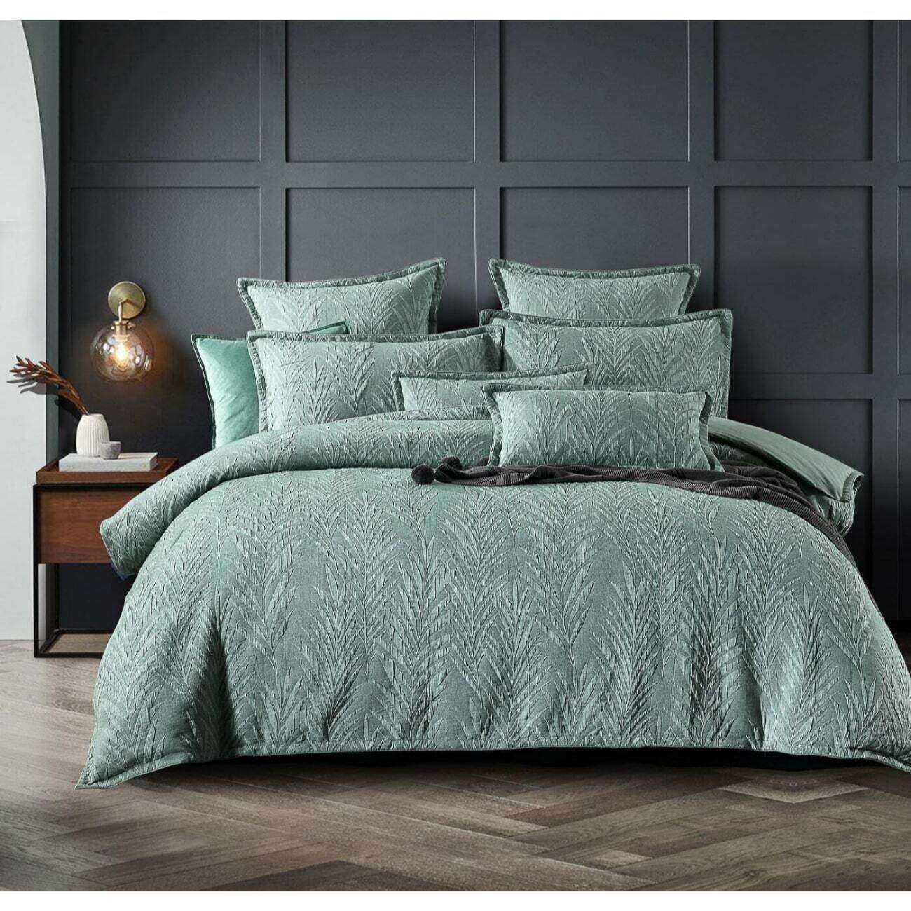 Green Quilt Covers Manchester Collection