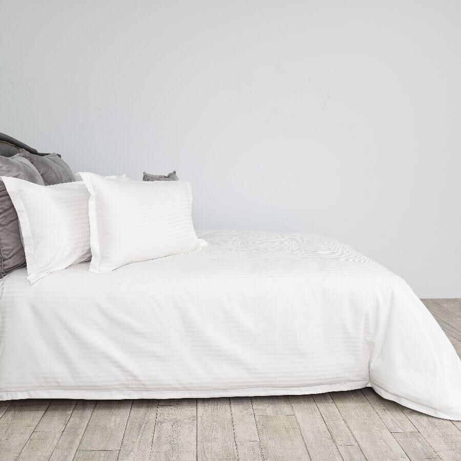 600 Thread Count Quilt Cover Set Self Stripe 600 Thread Count Quilt Cover Set Self Stripe Super King Bed