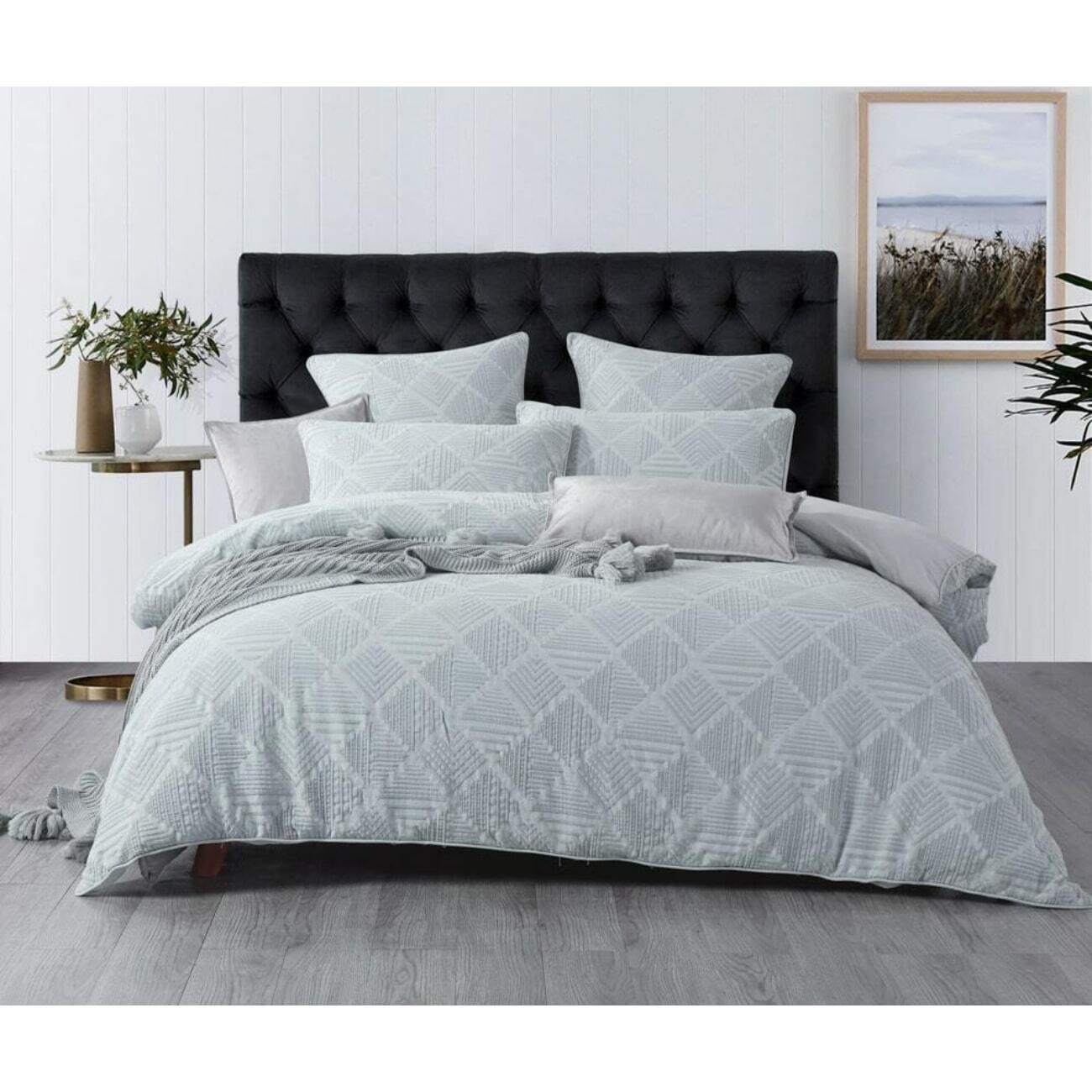 Oscar Quilt Cover Set [SIZE: Double Bed]