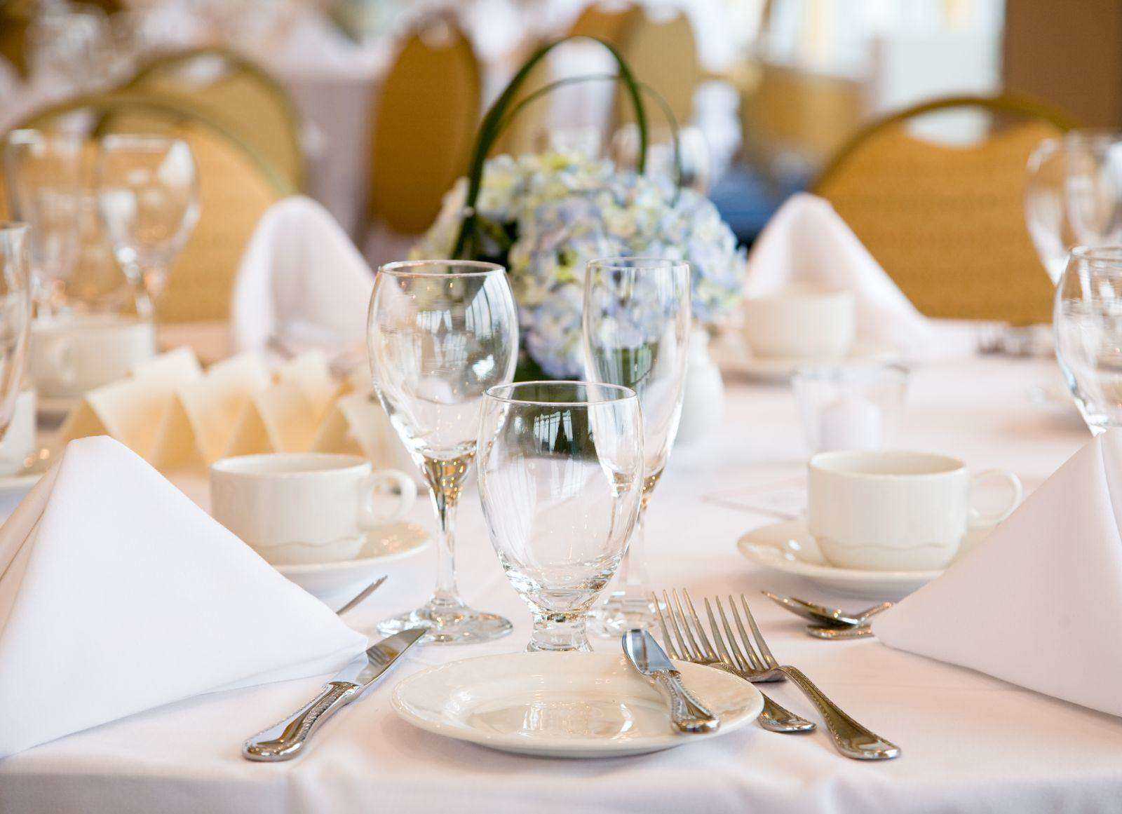 formal or wedding table setting idea