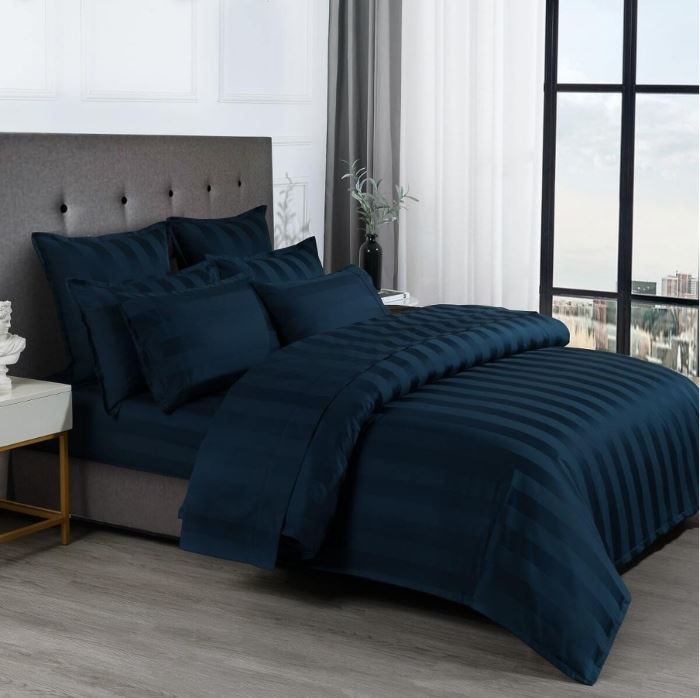 Navy bed sheet set