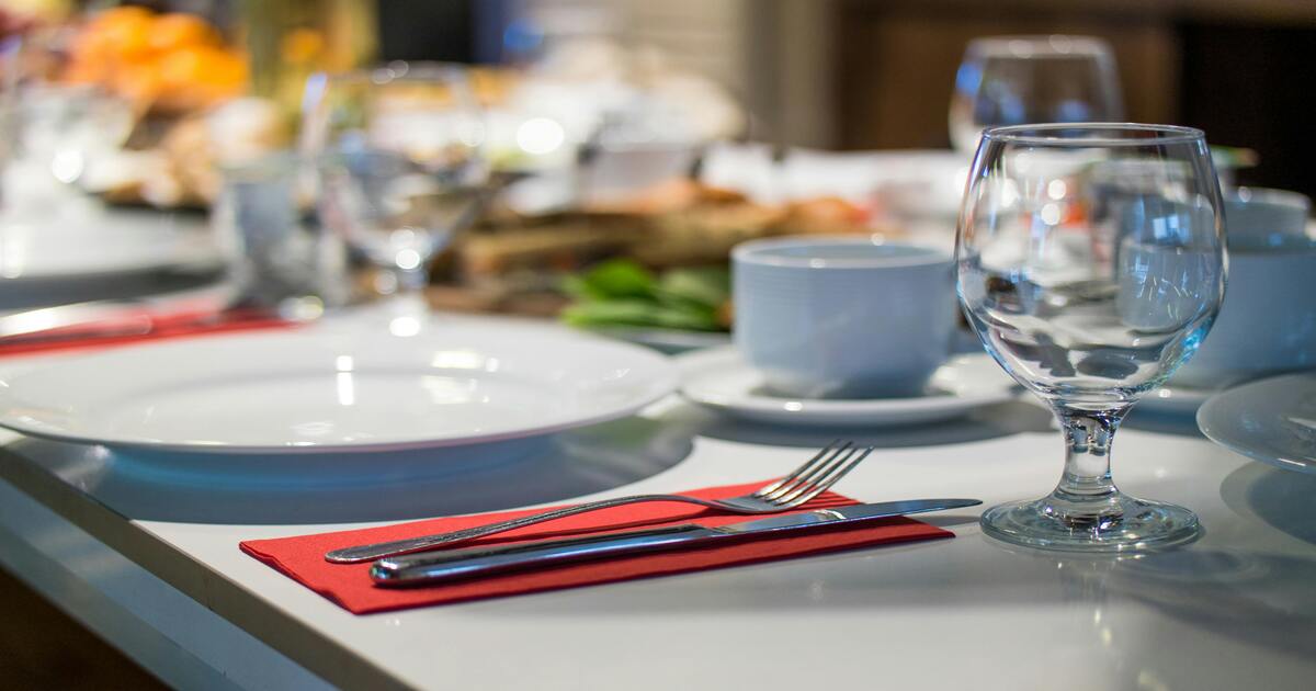 An image of elegant tableware that can be used on a daily basis.
