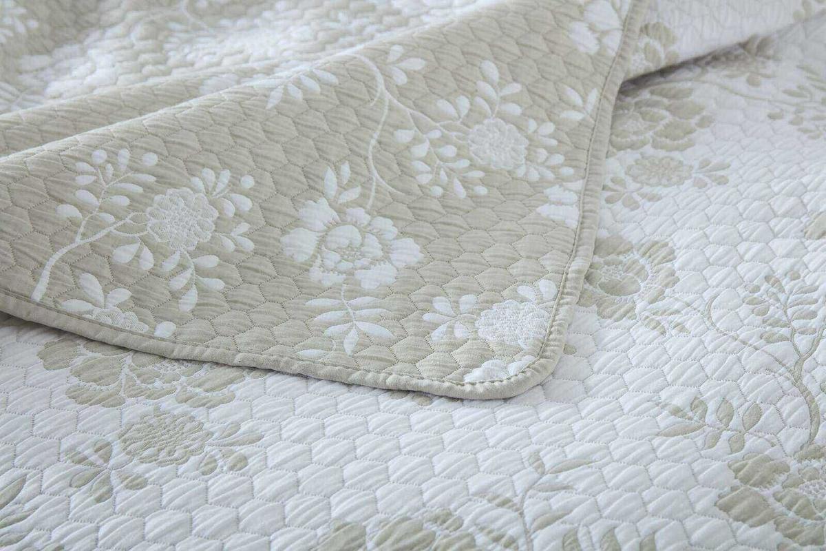 Indio Bedspread — original product detail photograph
