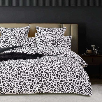 Baume Velvet [SIZE: Square Cushion]
